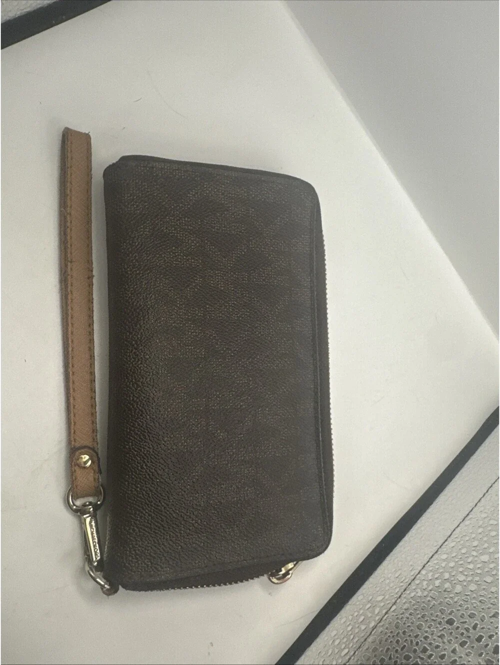 Michael Kors Authentic Jet Set Signature Brown New Wristlet Wallet